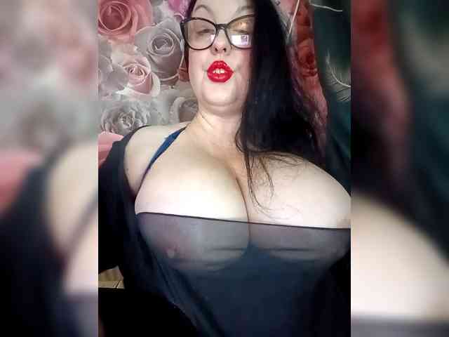 ViktoryDimond bongacams live cam model