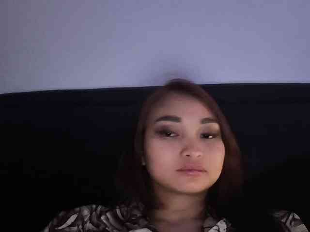 RozyBlack bongacams live cam model