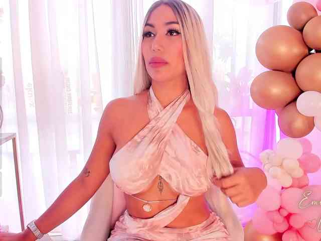 EmilyLeah bongacams live cam model