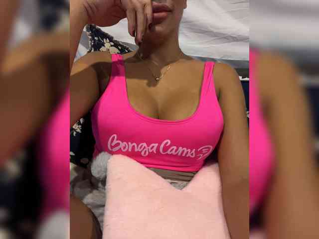 EmilyLeah bongacams live cam model