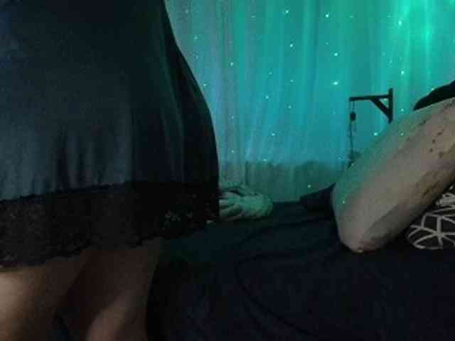 MiaSecret bongacams live cam model