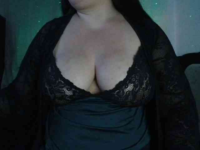 MiaSecret bongacams live cam model