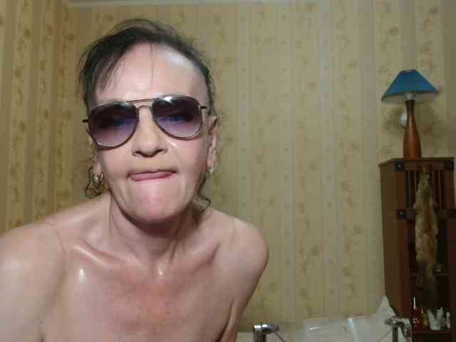 Valenttijm3851 bongacams live cam model