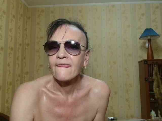 Valenttijm3851 bongacams live cam model
