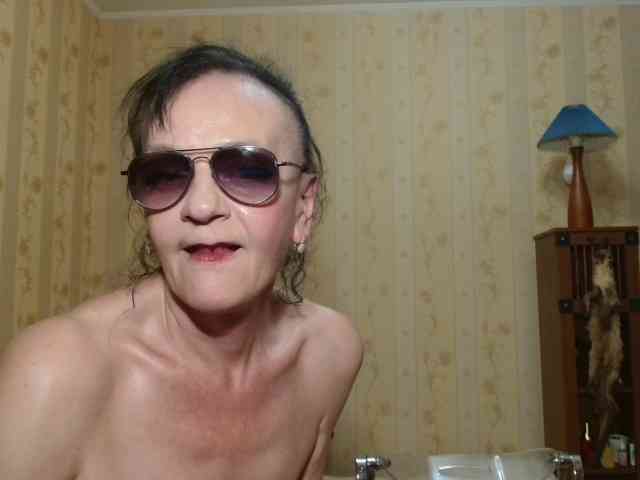 Valenttijm3851 bongacams live cam model