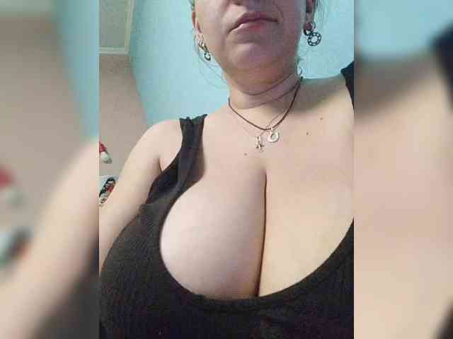 hanna181 bongacams live cam model