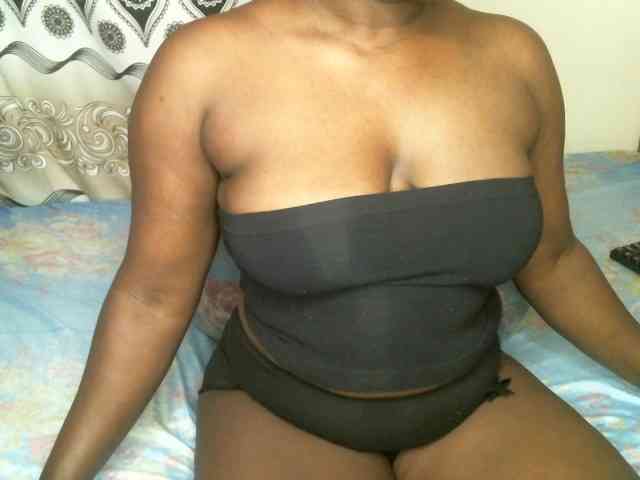BLACKQUEEN344 bongacams live cam model