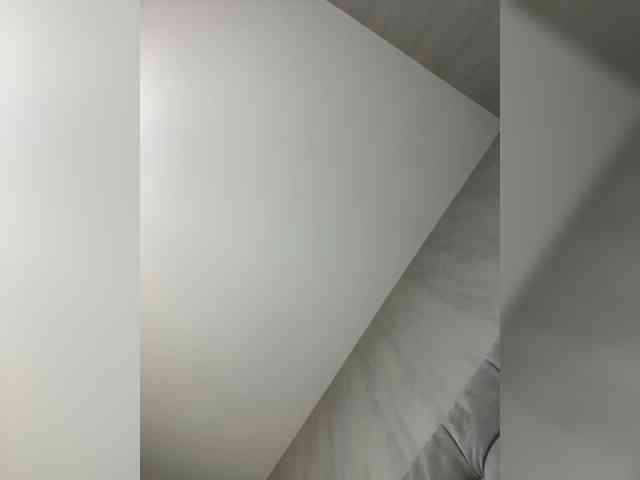 BabyDarii bongacams live cam model