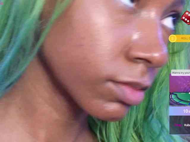 Mocha17 bongacams live cam model