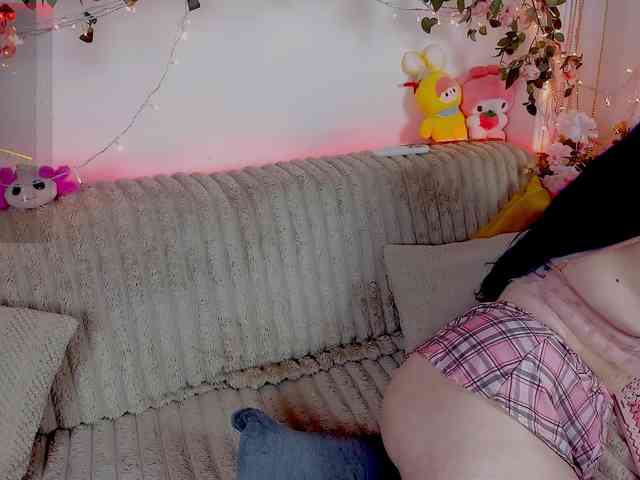 MiuAmano bongacams live cam model