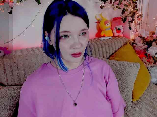MiuAmano bongacams live cam model