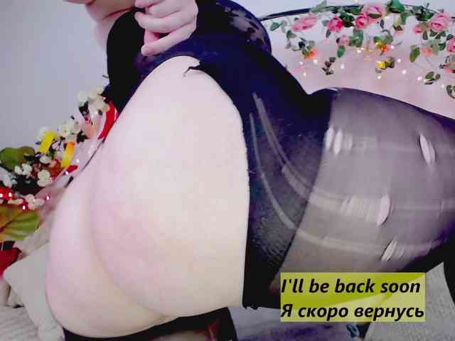 MiuAmano bongacams live cam model