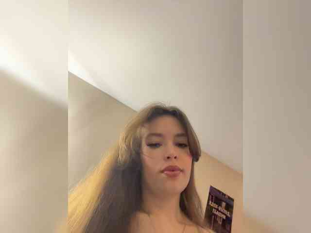 LadyEmily bongacams live cam model