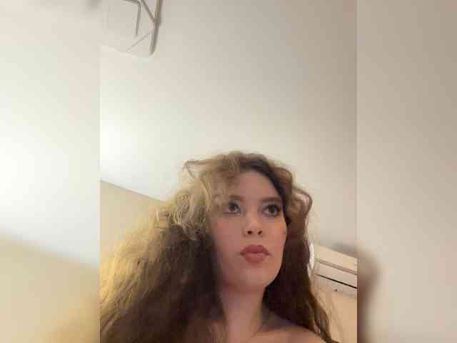 LadyEmily bongacams live cam model