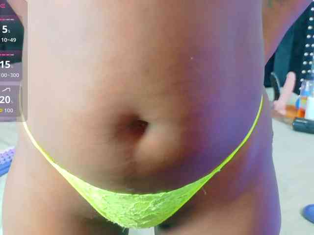 petitelittleebony bongacams live cam model