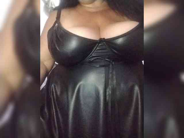 Xo4y2sexa bongacams live cam model