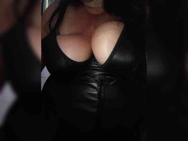 Xo4y2sexa bongacams live cam model