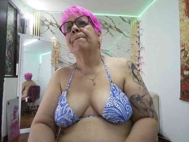 Maturerose3 bongacams live cam model
