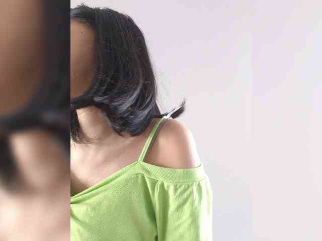 Selinababy99 bongacams live cam model