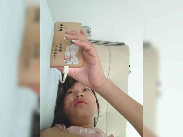 Selinababy99 bongacams live cam model