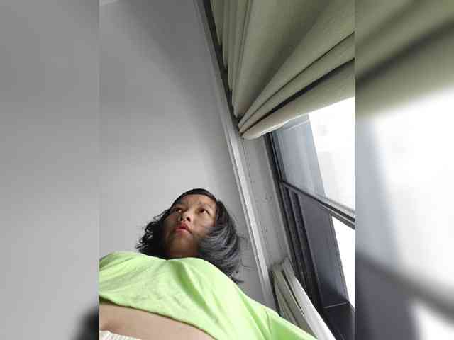 Selinababy99 bongacams live cam model