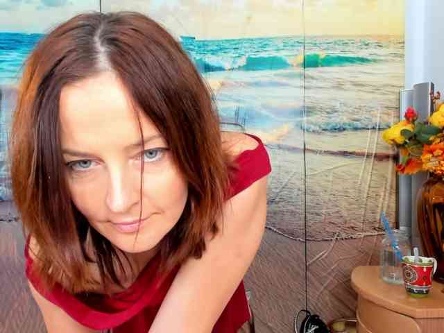 SatyneQueen bongacams live cam model