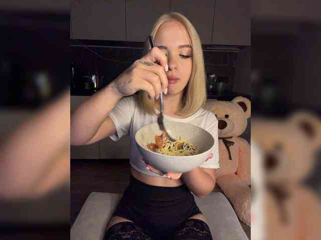 XKery bongacams live cam model