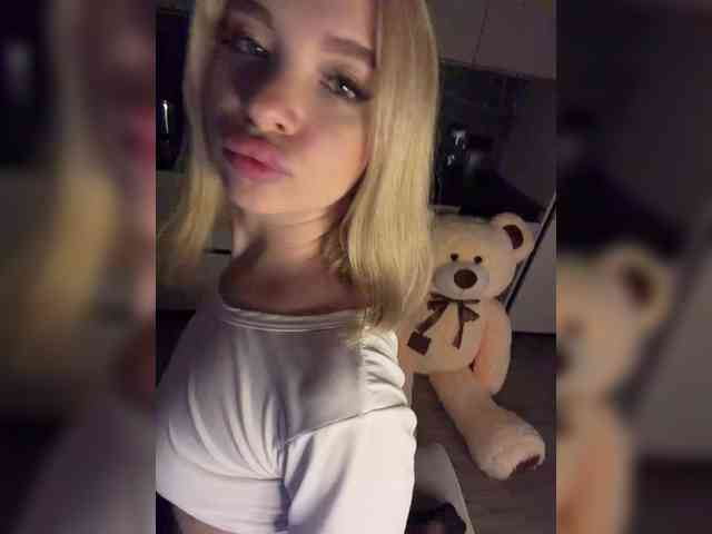 XKery bongacams live cam model
