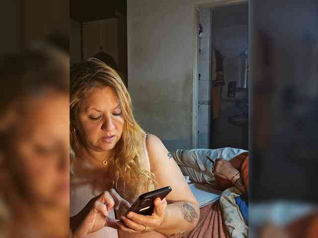 Leoncarpita bongacams live cam model