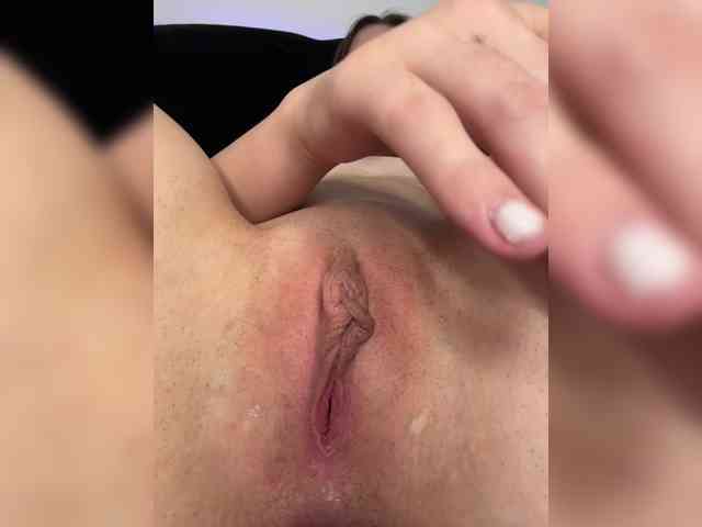 BABYam bongacams live cam model