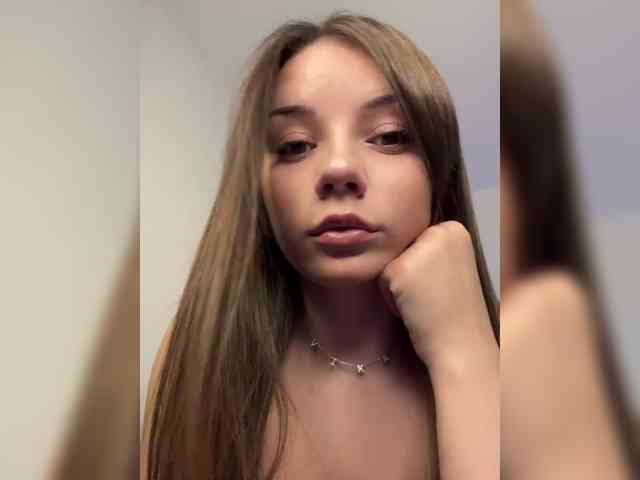 BABYam bongacams live cam model