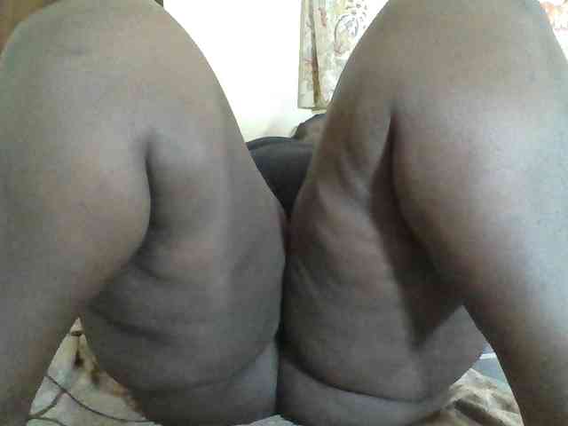 Bigdarkass bongacams live cam model