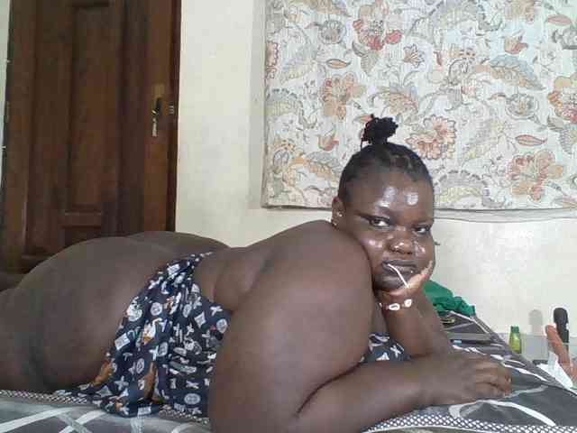 Bigdarkass bongacams live cam model