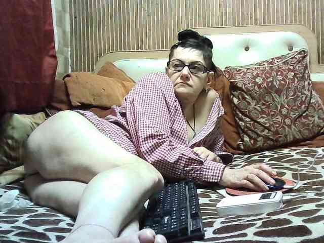 coupleofcoolx bongacams live cam model