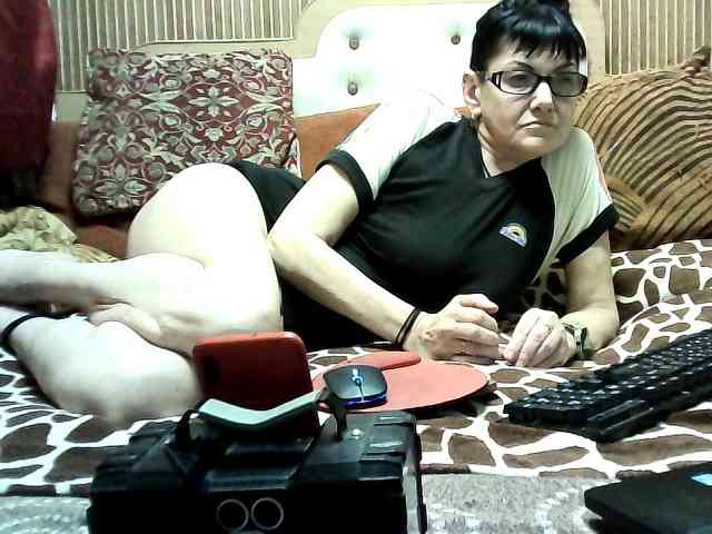 coupleofcoolx bongacams live cam model