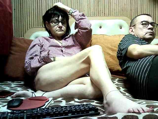 coupleofcoolx bongacams live cam model