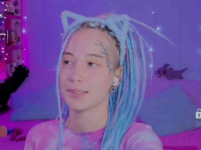 Anuskatz bongacams live cam model