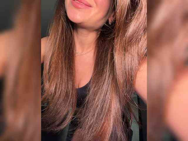 Pleasure- bongacams live cam model