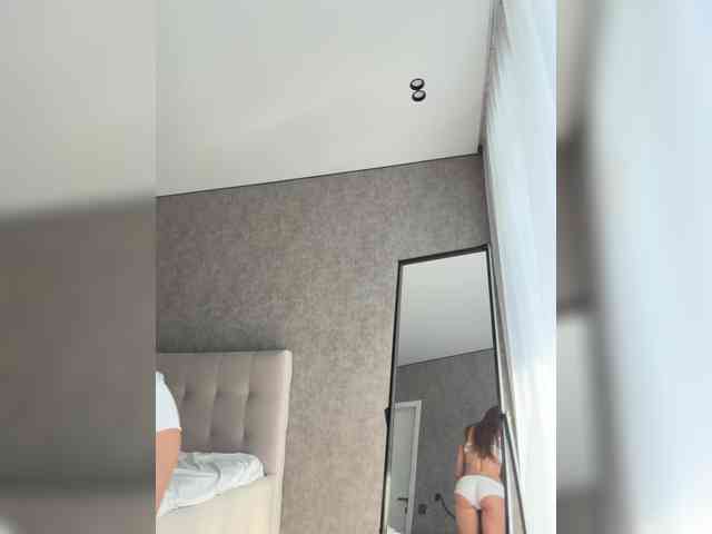 Pleasure- bongacams live cam model