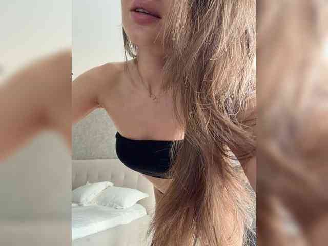 Pleasure- bongacams live cam model