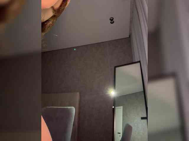 Pleasure- bongacams live cam model