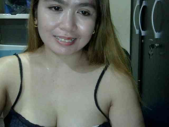 aubrey11 bongacams live cam model