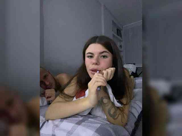 Gummy-Bears bongacams live cam model