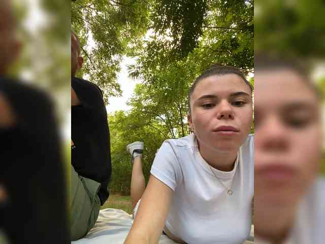 Gummy-Bears bongacams live cam model