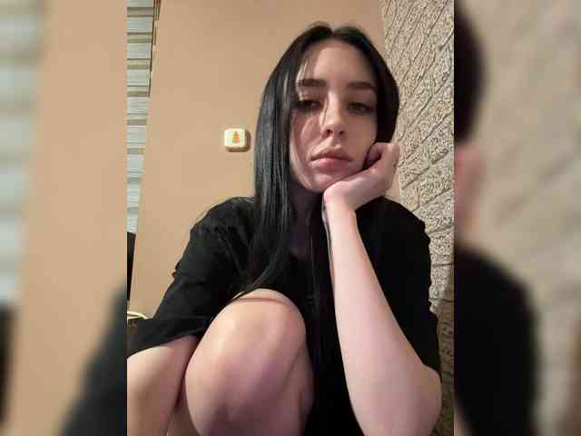 Kurama27 bongacams live cam model