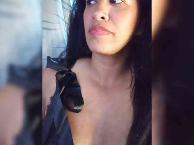 Letty33 bongacams live cam model