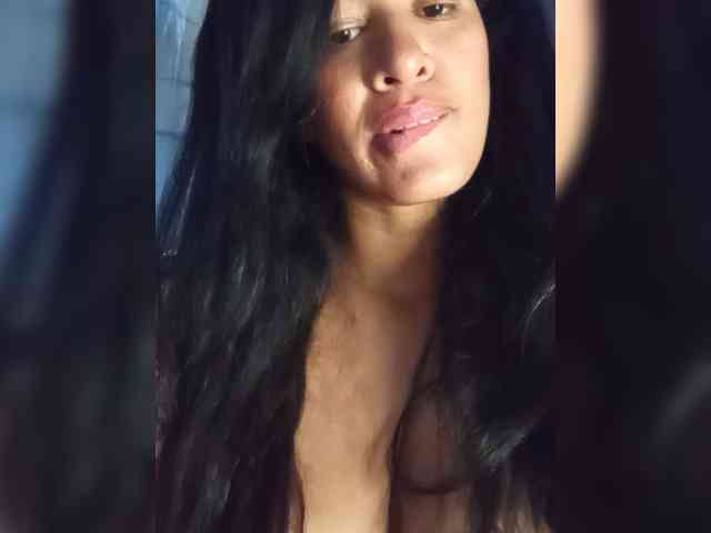 Letty33 bongacams live cam model