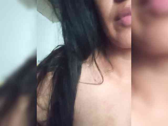 Letty33 bongacams live cam model