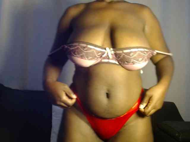 Sexybutt bongacams live cam model