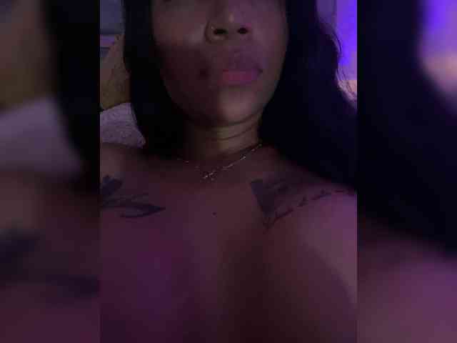 Anna-Jills bongacams live cam model